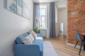 Prestigious Former Library Apartment - Perfect Location
